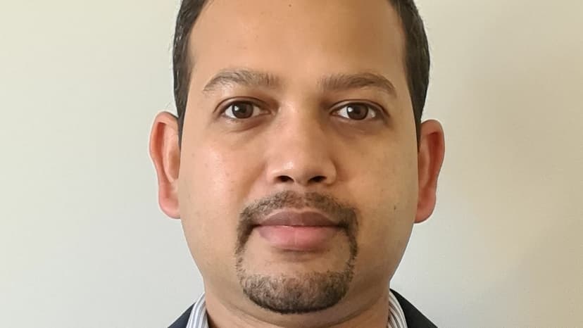 A reliable vaccine tracking and monitoring system for health clinics using blockchain